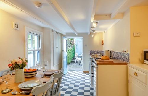Little Petherick Casa | West Creek Cottage - Dos Habitaciones Casa, Capacidad 4