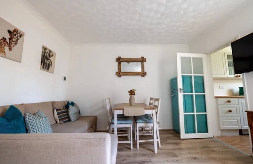 Dartford Villa | West Dartford Teal House