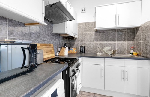 West Ealing Apartamento | West Ealing Serviced Apartment A - 2 Bedroom 2 Bath Parking Near Station