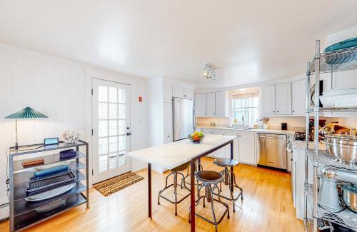 Provincetown Casa | West End Cottage