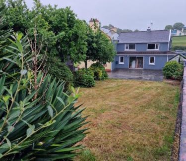 Leinster Casa | West End Waterfront