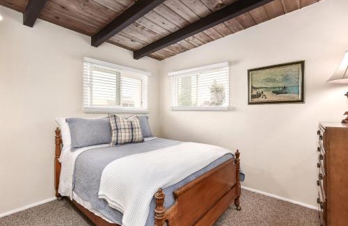Santa Ana Heights Casa | West Newport Duplex on the Sand with Patio-Sleeps 12
