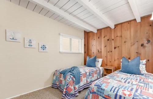 Santa Ana Heights Casa | West Newport Duplex on the Sand with Patio-Sleeps 12