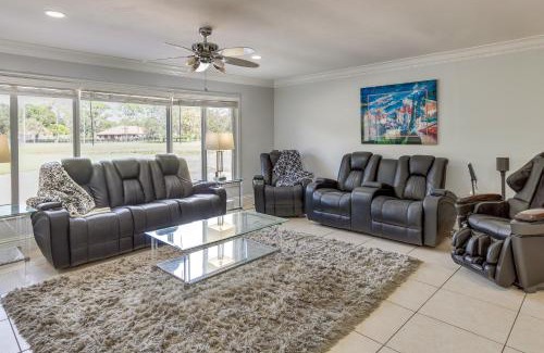 Hunt Club Apartamento | West Palm Beach Rental with Private Pool and Patio!