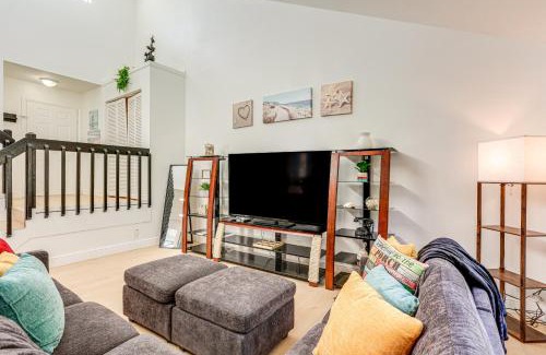 Palm Beach - West Palm Beach Casa | West Palm Beach Lake House Near Beaches!