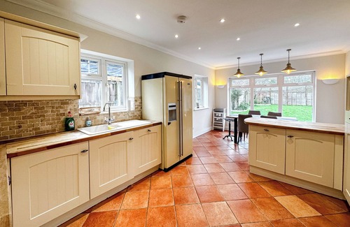 West Parley Casa | West Parley Manor by Grandeur Property