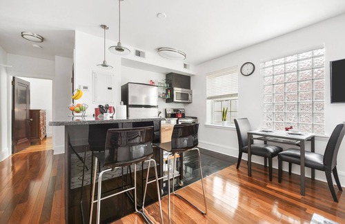 Bloomfield Apartamento | ♥West Penn Hospital★ 5★Location ♛Queen Bed~Parking Elevator - Central Location
