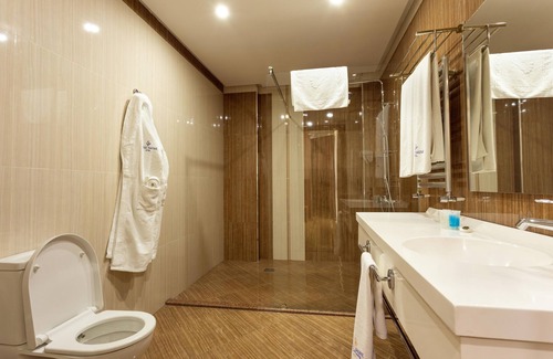 Baku Hotel | West Shine Hotel