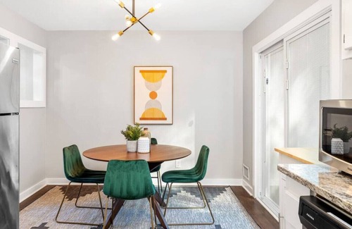 Collier Heights Casa | West Side Family-Friendly Modern Haven - Sleeps 12