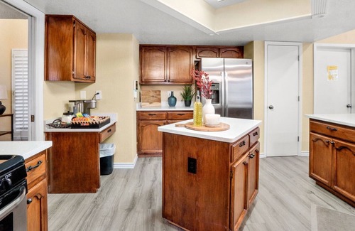 El Paso Casa | West Spanish Cottage, Heated pool, SOLANA Shops, hiking trails