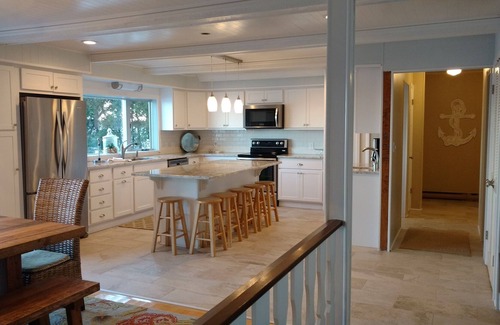 Lewiston Casa | West Twin Lake - One of A Kind Lake House! 25' Bennington Available with rental