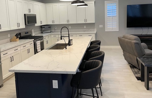 Maricopa County Casa | West valley nice access to sporting events