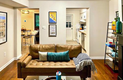 Historic Downtown Savannah Apartamento | West Victorian District Garden Retreat