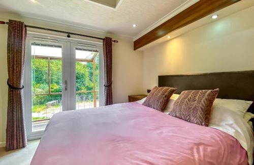 Uphill Casa | West View