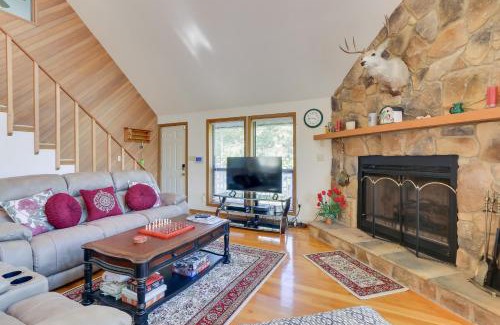 The Woods Casa | West Virginia Home with Deck on Golf Course
