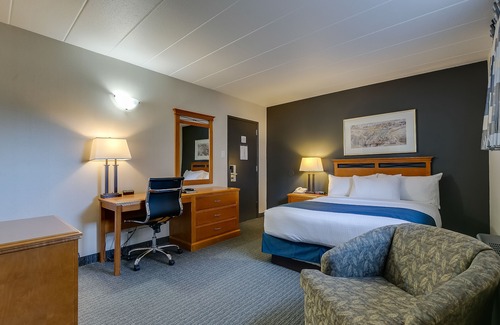Saskatoon Downtown Hotel | West Wing at Park Town