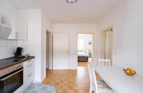 Bissingheim Apartamento | West48 Gemütliches Apartment -Blick auf Blauen See