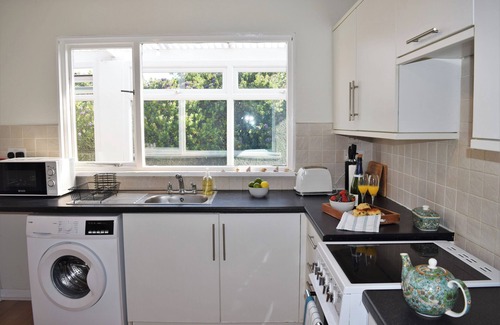 Freathy Cabaña | WESTCROFT 6 WITHNOE TERRACE, with a garden in Whitsand Bay