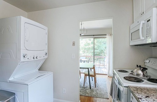 Jefferson Park Avenue Casa | Westerly Haven A-Casa-Baño Privado