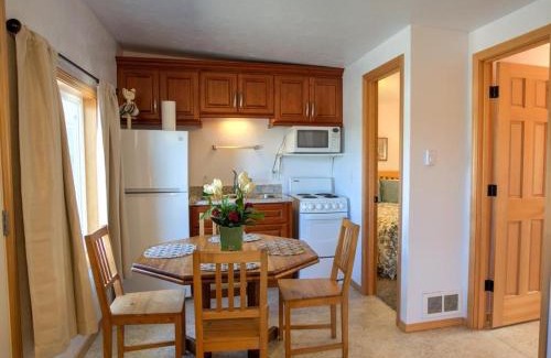 Ocean Shores Hotel | Westerly