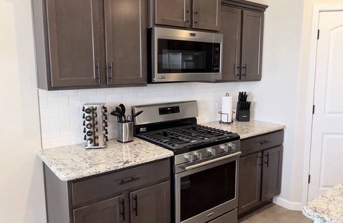 Las Cruces Casa | ⭐️ Western Style Casita with 3BR and a Fitness Room and BBQ grill