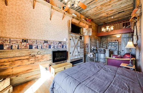 Decatur Apartamento | Western-Themed Decatur Studio on Main Street!