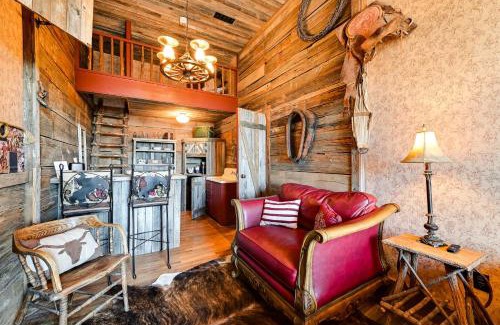 Decatur Apartamento | Western-Themed Decatur Studio on Main Street!