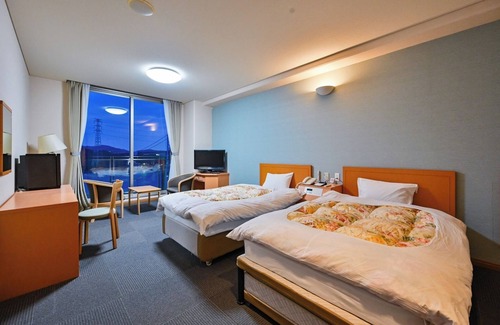 Shimonoseki Hotel | Westernstyle twin room with bath and toilet 1 / Shimonoseki Yamaguchi