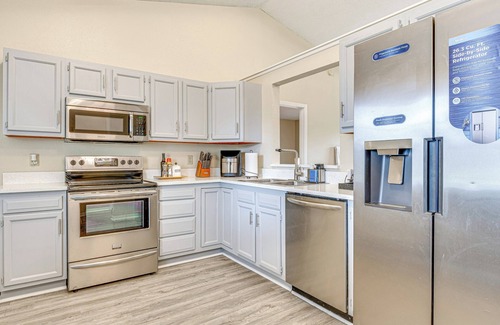 Westfield Casa | Westfield Home w/ Furnished Patio: 2 Mi to Park St