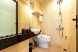 Nhat Tan Hotel | Westlake Tay Ho Hotel 696 Lạc Long Quân