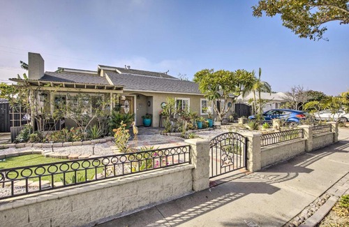 Westminster Apartamento | Westminster Studio with Patio Less Than 9 Mi to Beach!