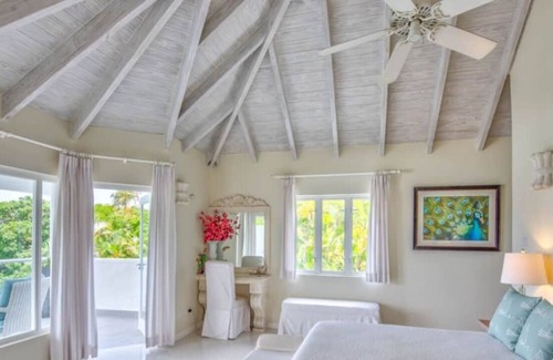 Merlin Bay Villa | Weston House by MC