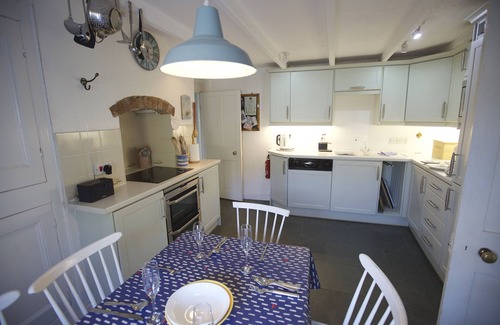 St. Mawes Cabaña | Westover Cottage is a delightful and deceptively spacious retreat