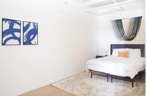 Westown Apartamento | Westown 1BR Apt Near Fiserv, Baird, and Theater District
