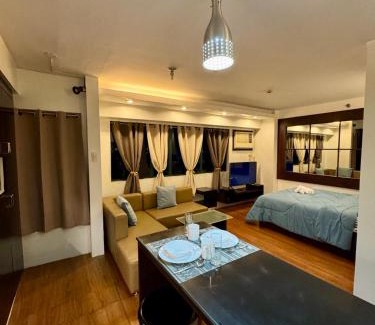 Alabang Apartamento | WestParc Cedar Comfort & Convenience in Alabang