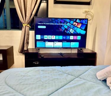 Alabang Apartamento | WestParc Cedar Comfort & Convenience in Alabang