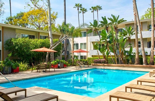 West Los Angeles Casa | Westpark 2BR Elite Residences, Free Parking