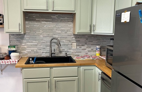 Westport Casa | Westport!! 2 bedroom with AC, 2 queen beds, 1 sleeper sofa full kitchen.Location