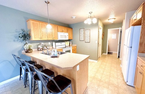 West Fargo Casa | Westport Beach Hideout