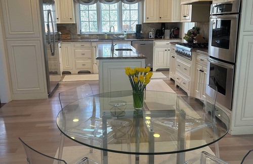 Westport Casa | Westport Summer retreat w/ 40 Ft saltwater pool, 6 bedrooms + guest cottage