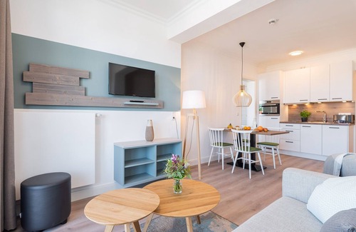 Ostseebad Kuhlungsborn Apartamento | Westside Arthotel Apartment 312 - Apartment 312