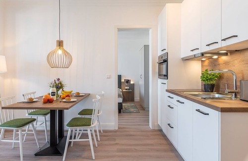 Ostseebad Kuhlungsborn Apartamento | Westside Arthotel Apartment 312 - Apartment 312