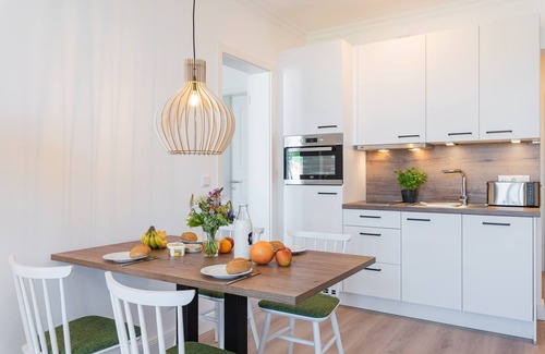 Ostseebad Kuhlungsborn Apartamento | Westside Arthotel Apartment 312 - Apartment 312