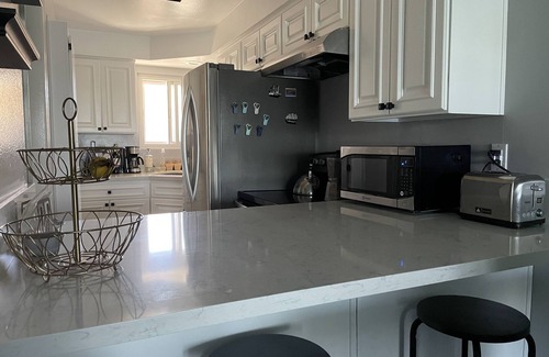 El Segundo Condominio | Westside Beach Getaway