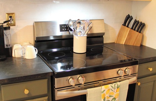 Hamilton Casa | Westside Nook-5 Min Walk2Spooky