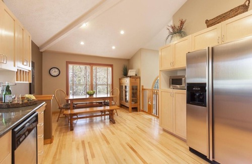 Sunriver Casa | Westside Retreat House - On Poplar Lane in Sunriver, Oregon