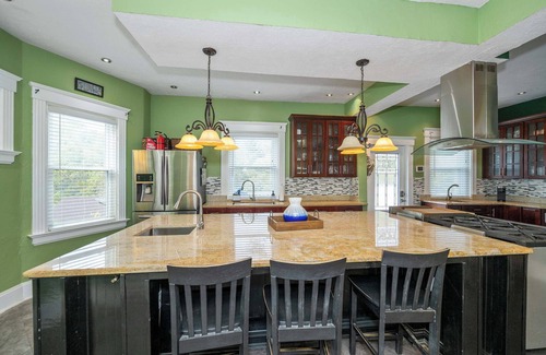 Westwood Casa | Westside Wanderlust w Hot Tub
