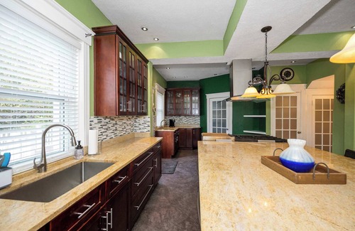 Westwood Casa | Westside Wanderlust w Hot Tub