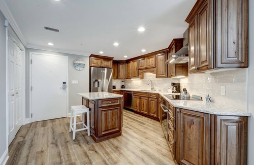 Gulf Pines Condominio | WESTWINDS 2BR GULF FRONT W/ GOLF CART