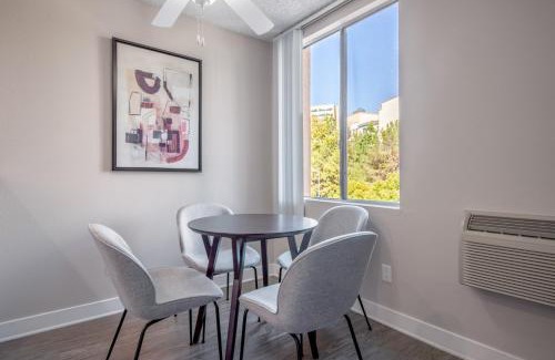 Westwood Apartamento | Westwood 1BR w Gym nr Westwood Village LAX-192
